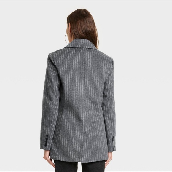 Gray Women's Relaxed Fit Blazer - Picture 3 of 3